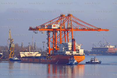 Nowe suwnice dla Baltyckiego Terminalu Kontenerowego...