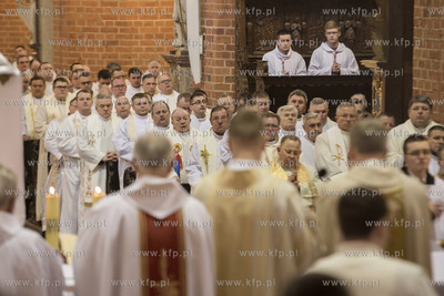 Pelplin. Msza Swieta Krzyzma w Wielki Czwartek w Bazylice...