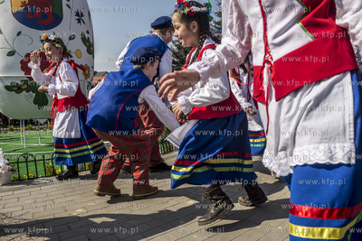 Odsloniecie "Kociewskiej pisanki". Duza, bardzo duza,...
