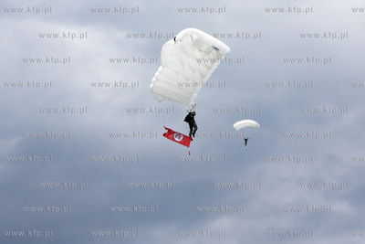 Piknik lotniczy polaczony ze Swietem 49 Bazy Lotniczej...