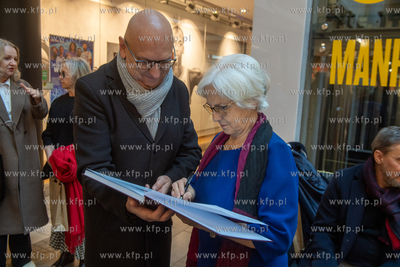 Gdańsk, Centrum Handlowe Manhattan. Spotkanie promocyjne...