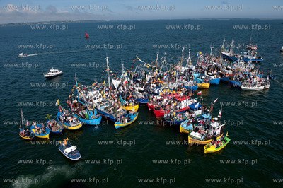 Morska Pielgrzymka Rybakow w Pucku na odpust Sw Piotra...