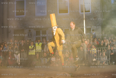 Gdańsk. Festiwal teatrów Ulicznych FETA. Mr Pejo's...