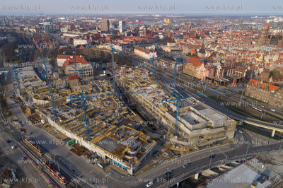 Budowa ogromnej galerii handlowej Forum Gdansk. 8.04.2017...