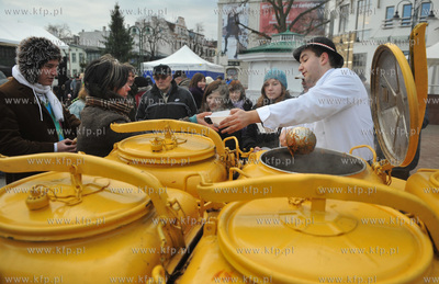 Swiateczne wigilijne spotkanie mieszkancow i wladz...
