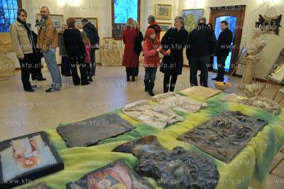 Wystawa rzezby w gipsie Marka Hiszpana Sulkowskiego...