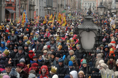 Orszak Trzech Kroli przeszedl ulicami Gdanska. 06.01.2015...