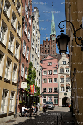 Gdańsk, ul. Kramarska, w tle Bazylika Mariacka

09.06.2016...