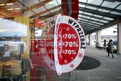 Centrum Handlowe Matarnia. Sklep Komfort. 26.01.2012...