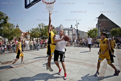 Koszykarze reprezentacji Polski w koszykowce z Marcinem...