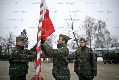 Uroczystosc powitania zolnierzy 49. Bazy Lotniczej...
