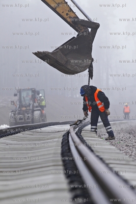 Ukladanie torow Pomorskiej Koleii Metropolitalnej na...