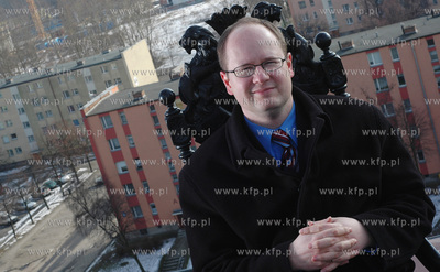 Prezeydent Gdanska Pawel Adamowicz na dachu falowca....