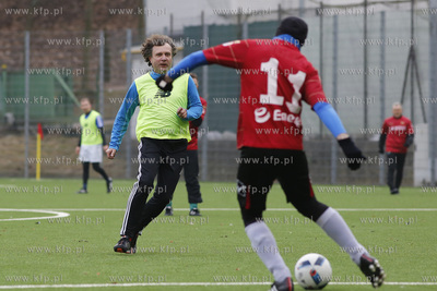 Gdansk. Boisko przy ul. Traugutta.  Sylwestrowy mecz...