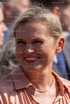 Gdańsk. Plac Solidarności. Symboliczne otwarcie bramy...