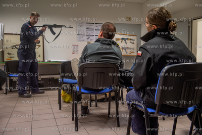 Akademia Marynarki Wojennej w Gdyni. Trenuj w wojskiem...