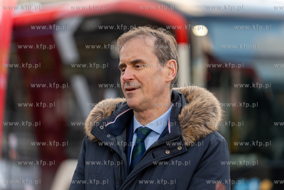 Konferencja poświęcona zmianie operatorów na 18...