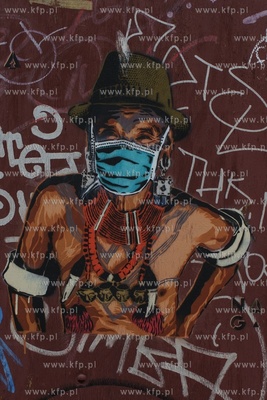 Gdańsk, ul. Kozia. Grafika na drzwiach garażu - ...