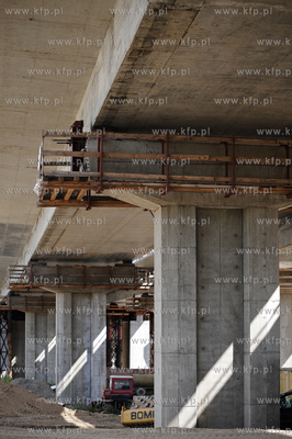 Gdansk. Budowa obwodnicy Poludniowej - wezla Lipce
02.09.2011
fot....