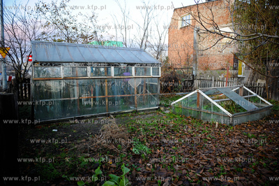 Gdansk. Remont drog i domow w gdanskiej dzielnicy Letnica,...
