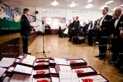 Gdansk. Historyczna sala BHP. Wreczenie odznaczen panstwowych,...