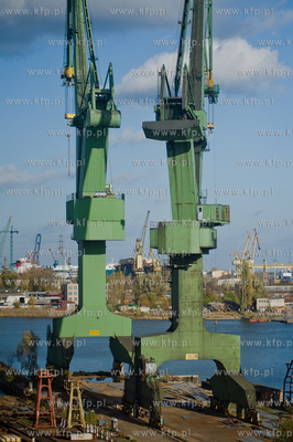 Stocznia Gdanska. Przekazanie wylaczonego z uzytku...