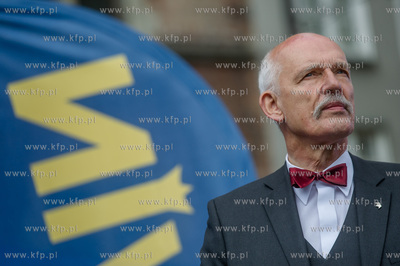 Gdansk. Manifestacja przeciwko podatkowi PIT, zorganizowana...
