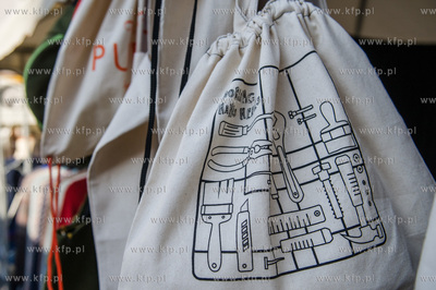 Gdansk. Dlugi Targ. DoMINIk designe - towarzyszacy...