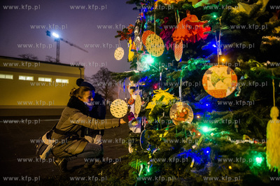 Gdansk. Plac przy boisku Szkoly Podstawowej nr 65....