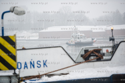 Gdansk. Nowy Port. Operacja usuwania niewybuchu pochodzacego...