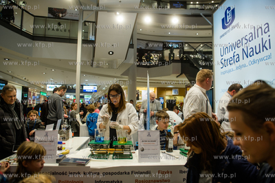 Gdansk. Galeria Baltycka. Uniwersalna Strefa Nauki...