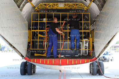 Gdansk, Rebiechowo. Nz. Antonov An-12BP linii Meridian...