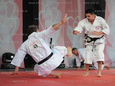 III Ogolnopolski Zlot Fanow M jak Milosc. Pokaz karate...
