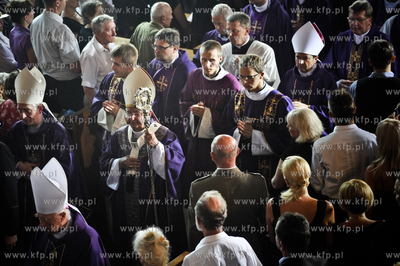 Pogrzeb pralata Henryka Jankowskiego w kosciele sw....