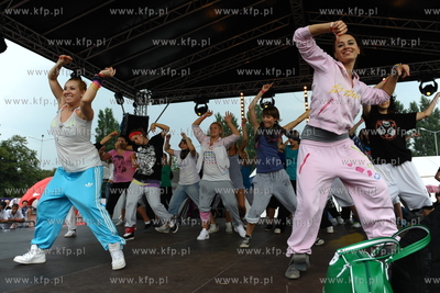 Gdansk. Plac Zebran Ludowych. Festiwal MTV Gdansk Dzwiga...