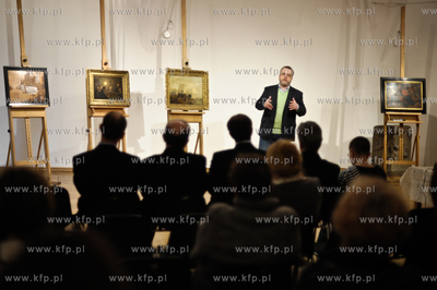 Pokaz szesciu obrazow i jednej rzezby w Oddziale Sztuki...