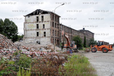 Jana z Kolna  - wyburzanie dawnego biura projektowego...