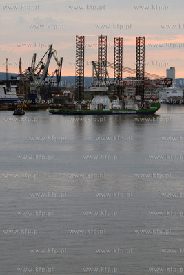 Zbudowany w Gdyni  przez Stocznie CRIST Innovation...