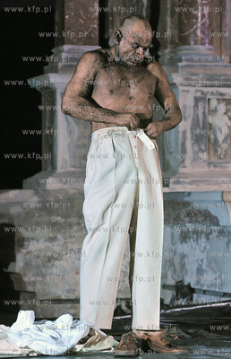 Centrum Swietego Jana Gdansk. Metropolia jest OK. Teatr...