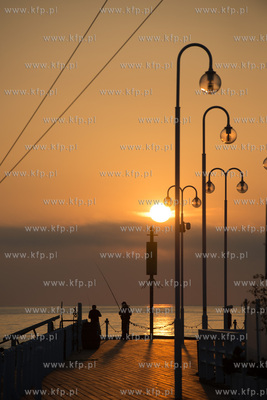 Sopockie molo o wschodzie S onca. 11.08.2015 fot. Wojtek...