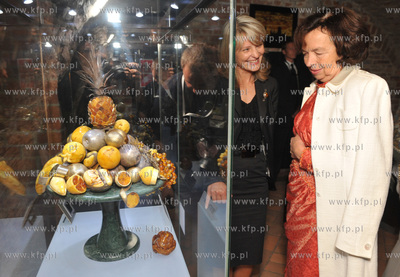 Spotkanie Prezydentow Grupy Wyszehradzkiej. Zony prezydentow...