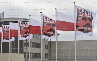 Lotnisko w Billund w Danii. Lech Wałęsa wraza z podróży...