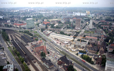 Gdansk okolice Dworca Glownego PKP z lotu ptaka. 1.09.2001
lot_smiglowcem_p2
Fot....