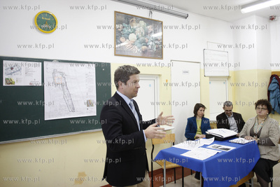 Sopot. Zespol Szkoł nr 3 w Sopocie. Spotkanie z mieszkancami...