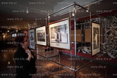 Gdańsk. Muzeum Poczty Polskiej. Wystawa fotograficzna...