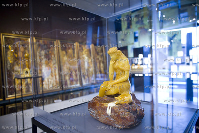 Europejskie Centrum Solidarności. Wystawa prac bursztynnika...