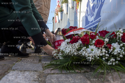 Plac Solidarności w Gdańsku. Uroczystość złożenia...