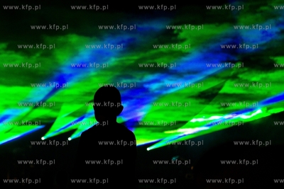Gdańsk, Targ Węglowy.  Koncert Mesajah i pokaz laserowy...