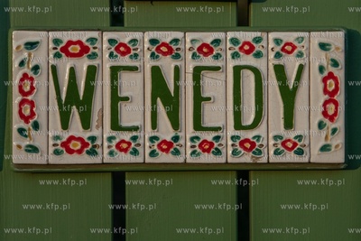 Gdańsk, Wrzeszcz, ul. Lilli Wenedy. Nz. Budynek do...