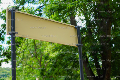 Gdańsk Wrzeszcz. Tablica na Skwerze Bohaterskiego...